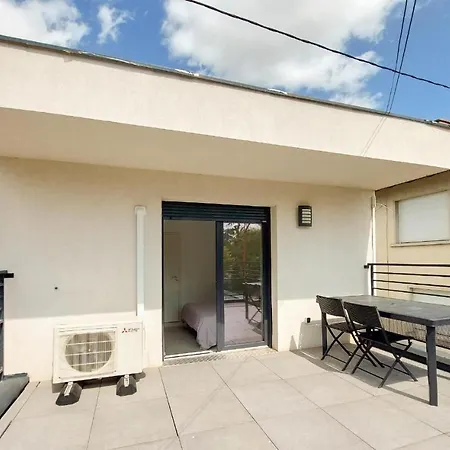 Gorgeous In With Outdoor Swimming Pool *